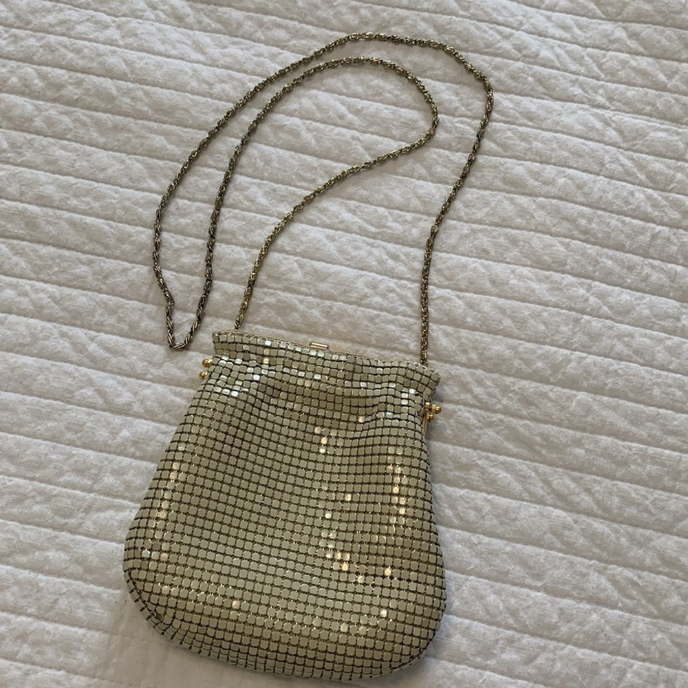 Vintage Heys Canada purse enamel metal mesh evening clutch cream gold hardware